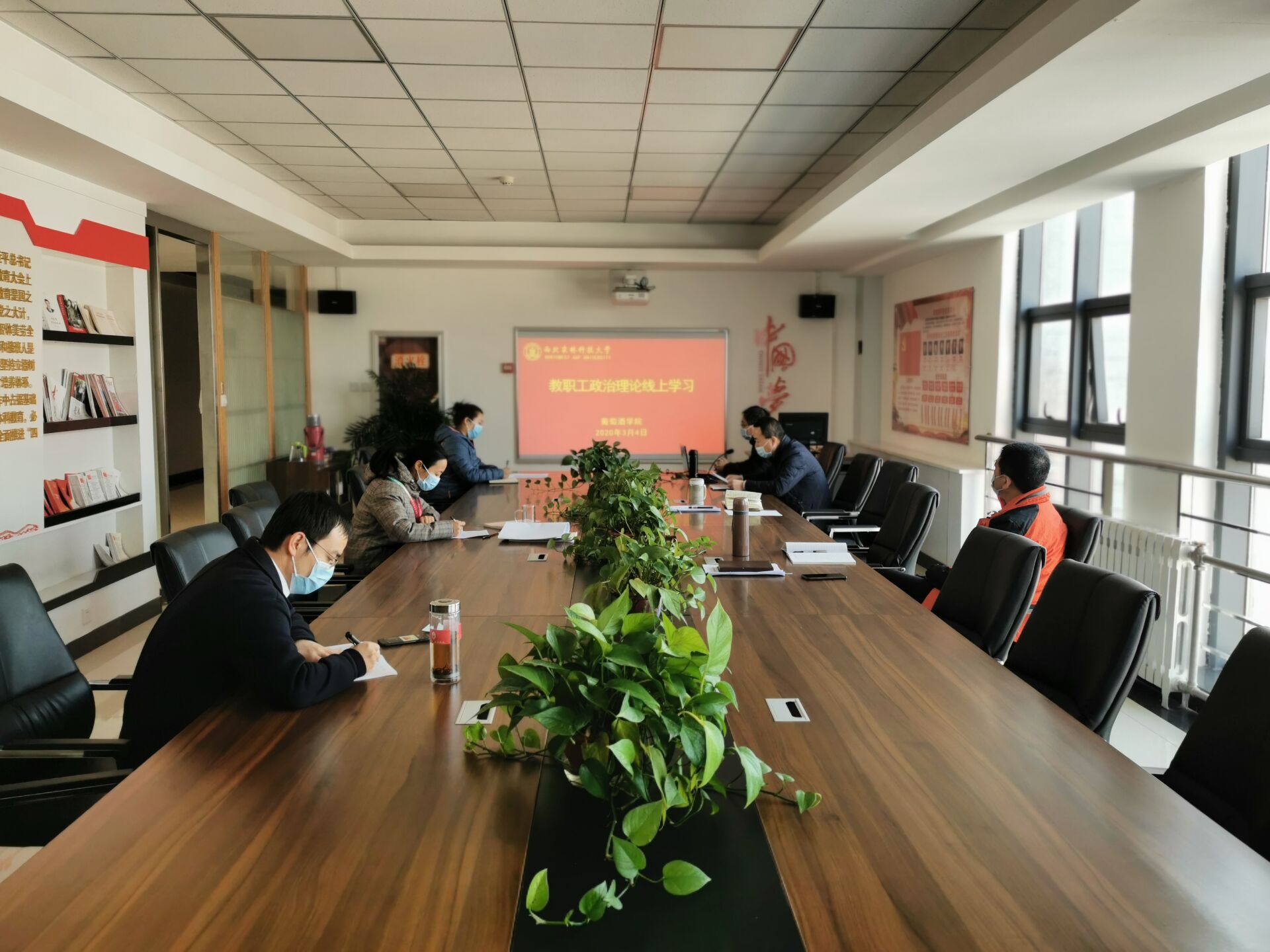 8e3dec2235424ef68a1d61283f0c788f.jpg 8e3dec2235424ef68a1d61283f0c788f.jpg