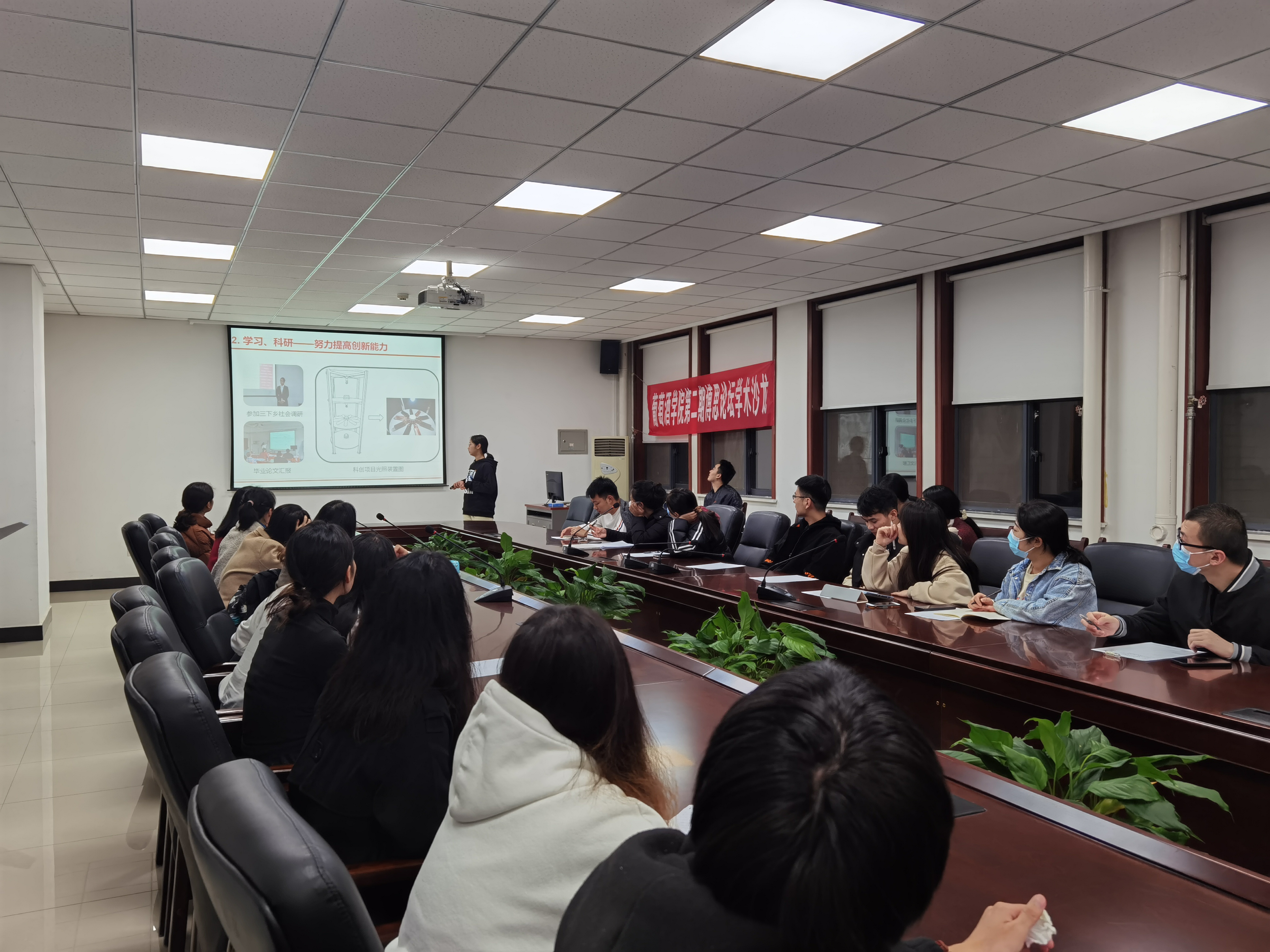 4b2b5c6f71694de68687531b442cbca2.jpg 4b2b5c6f71694de68687531b442cbca2.jpg