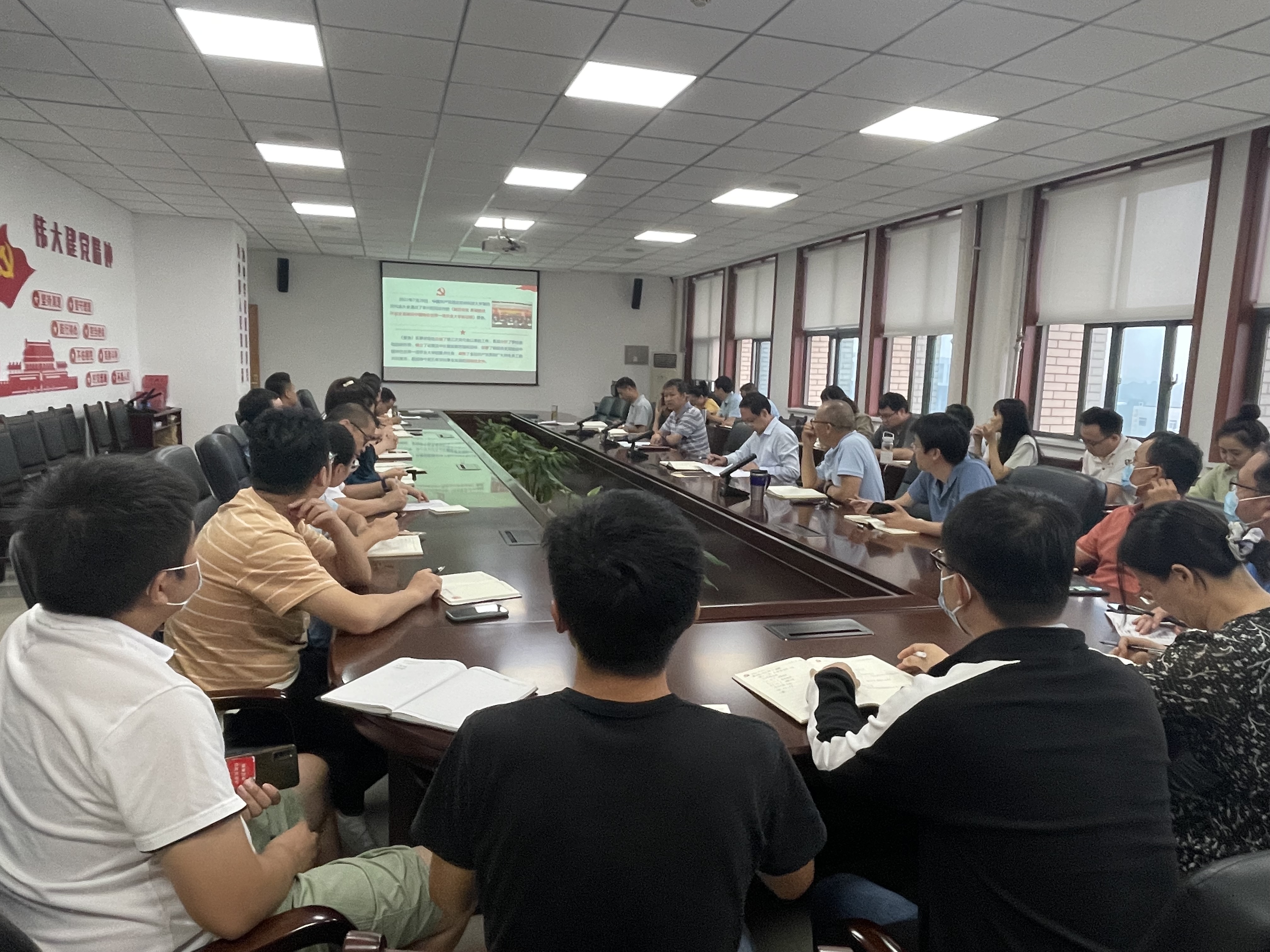 c821f346fa7d4670b36108e5bbe87125.jpg c821f346fa7d4670b36108e5bbe87125.jpg